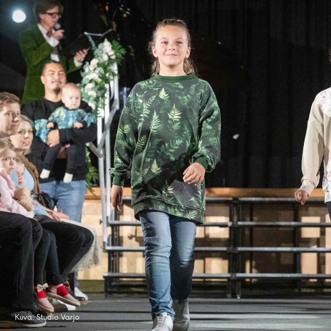 Pitkä college paita, saniaiset