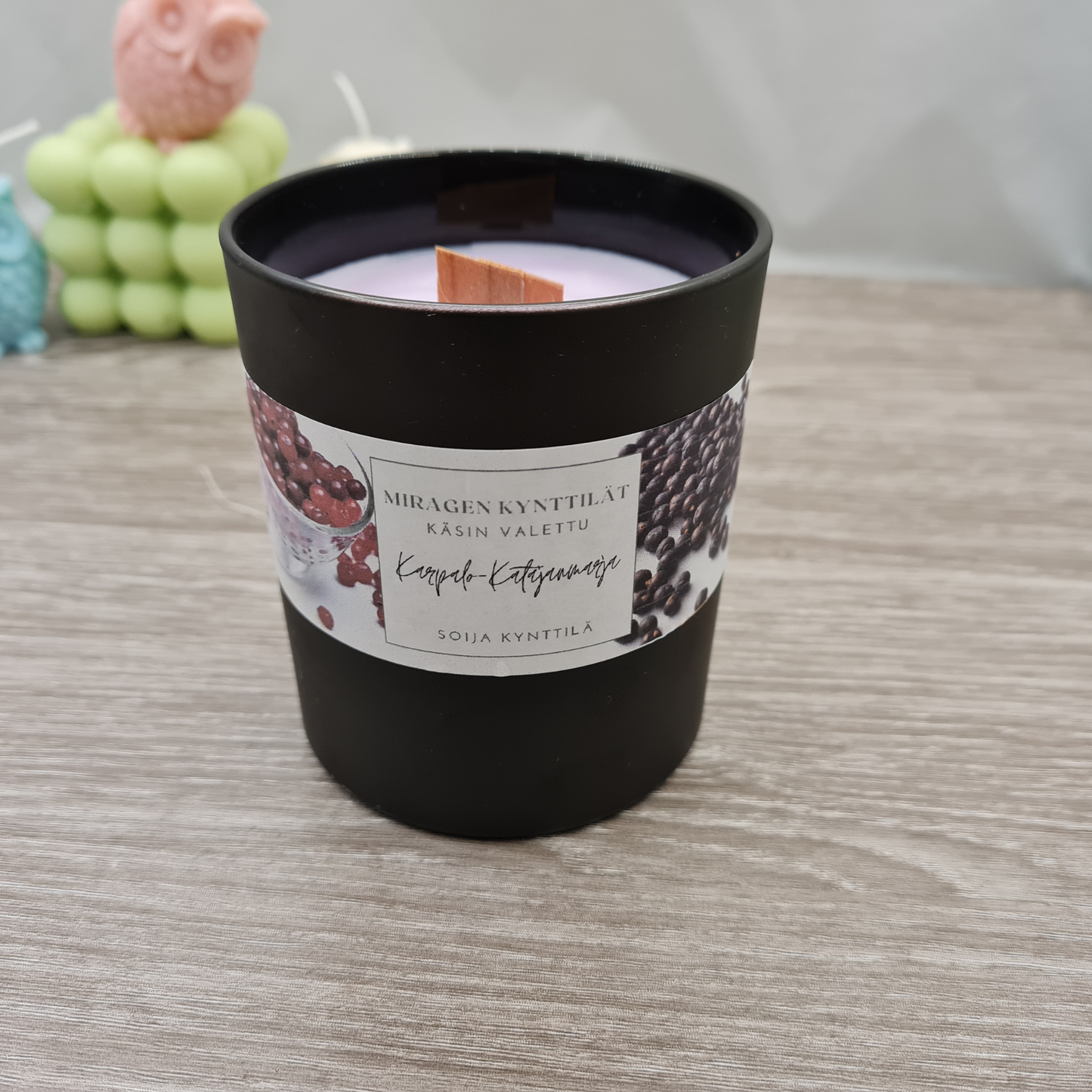 Scented candle, black glass