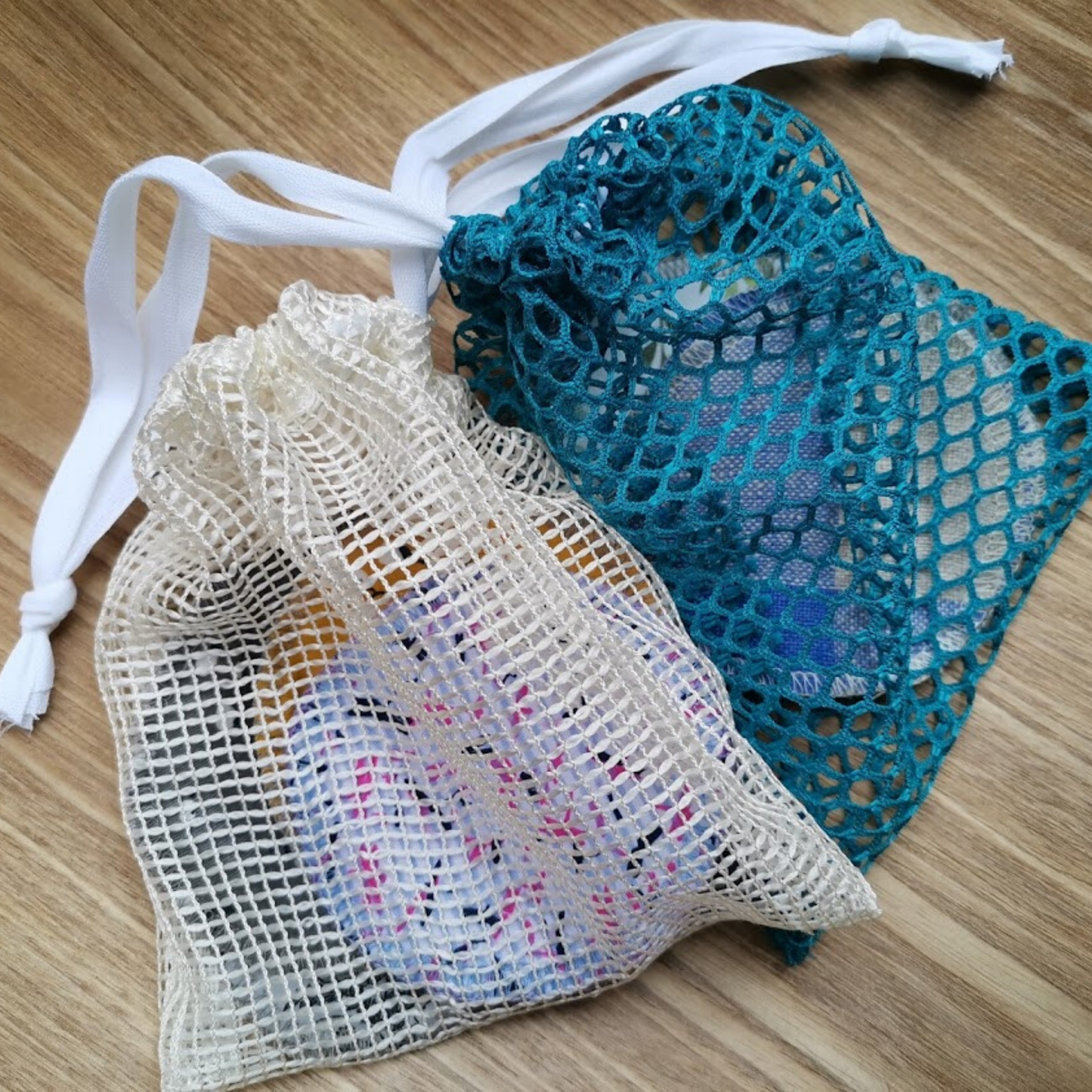 Washing bag for durable cotton pads