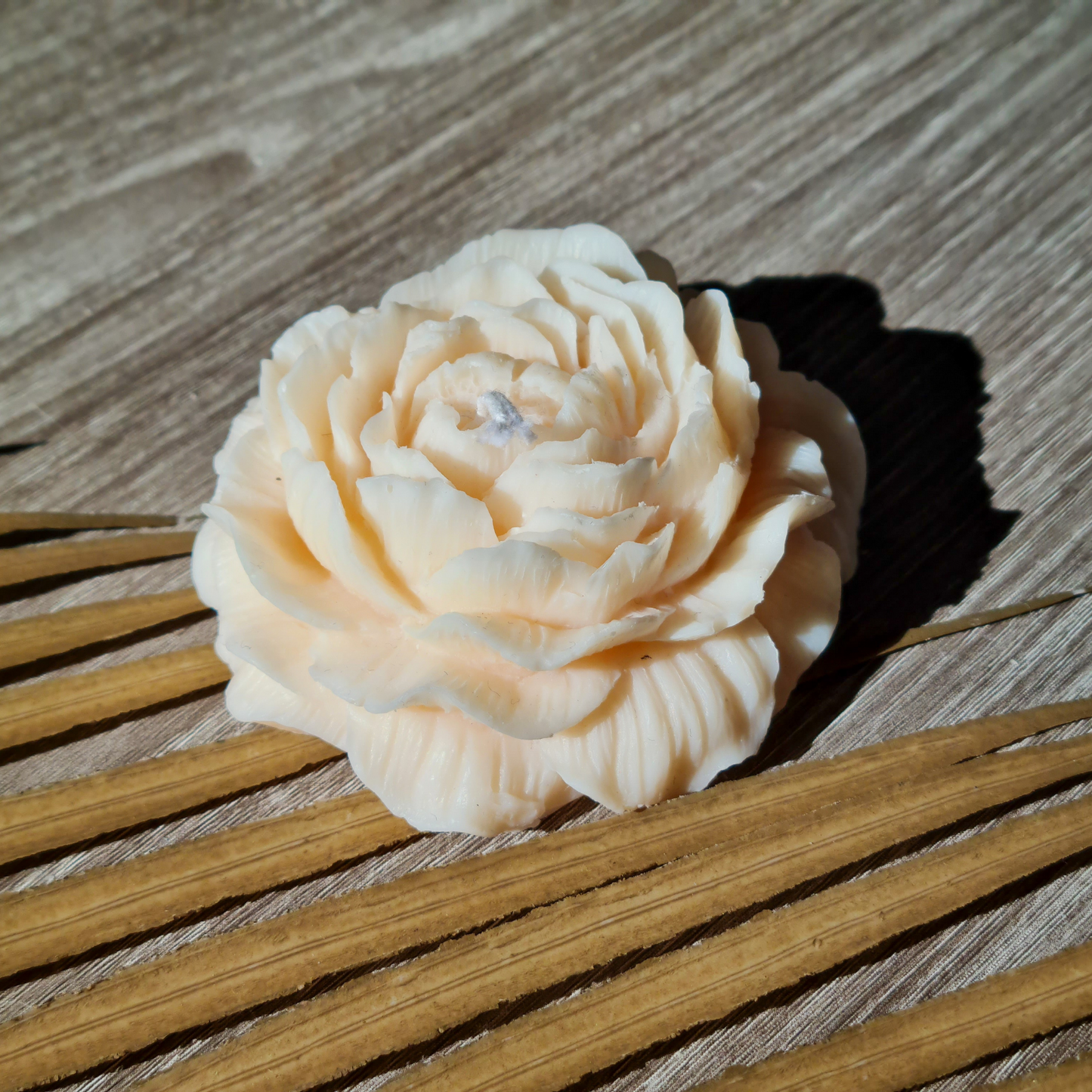 Peony candle