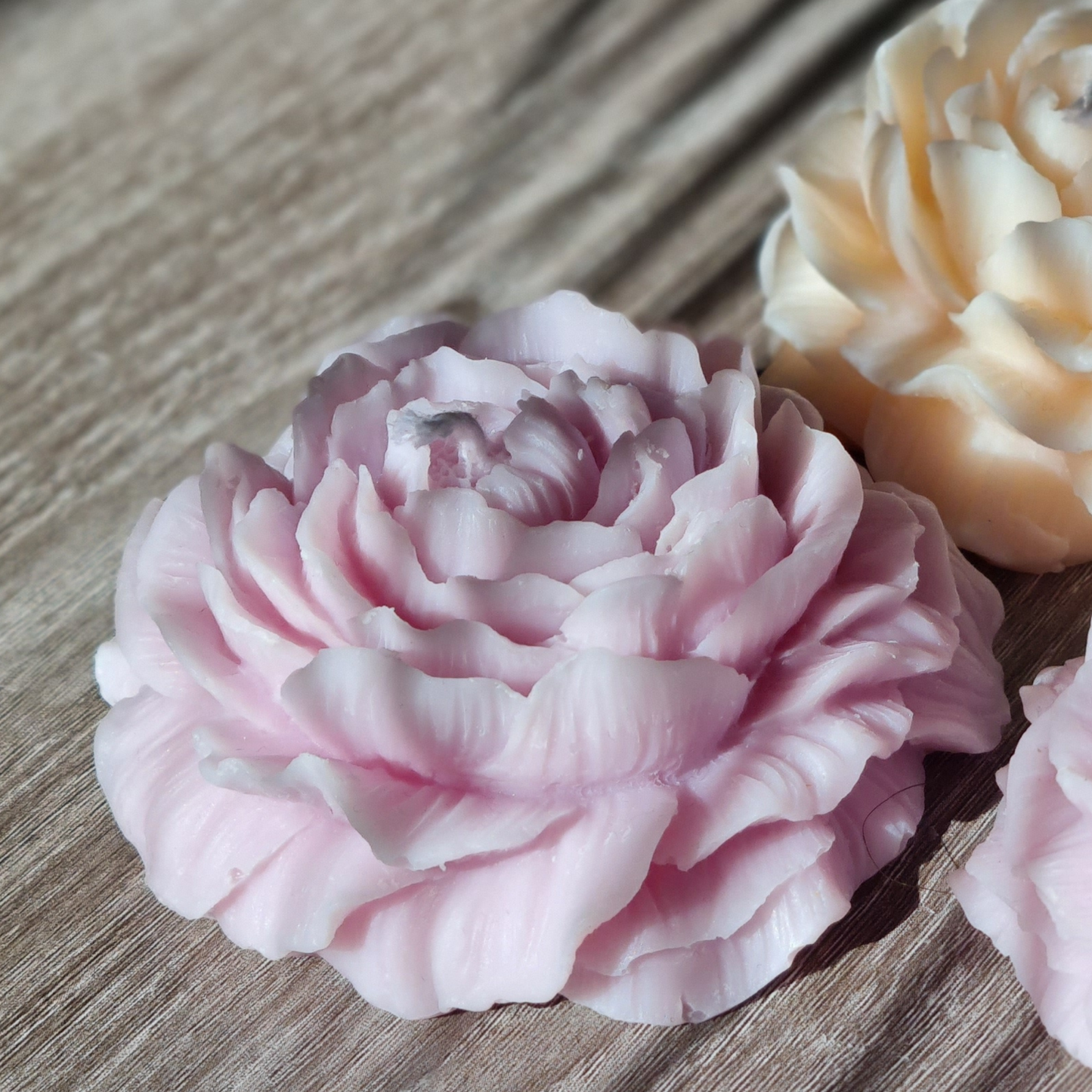 Peony candle