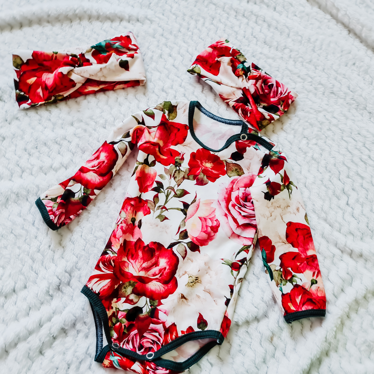 Bow tie, rose