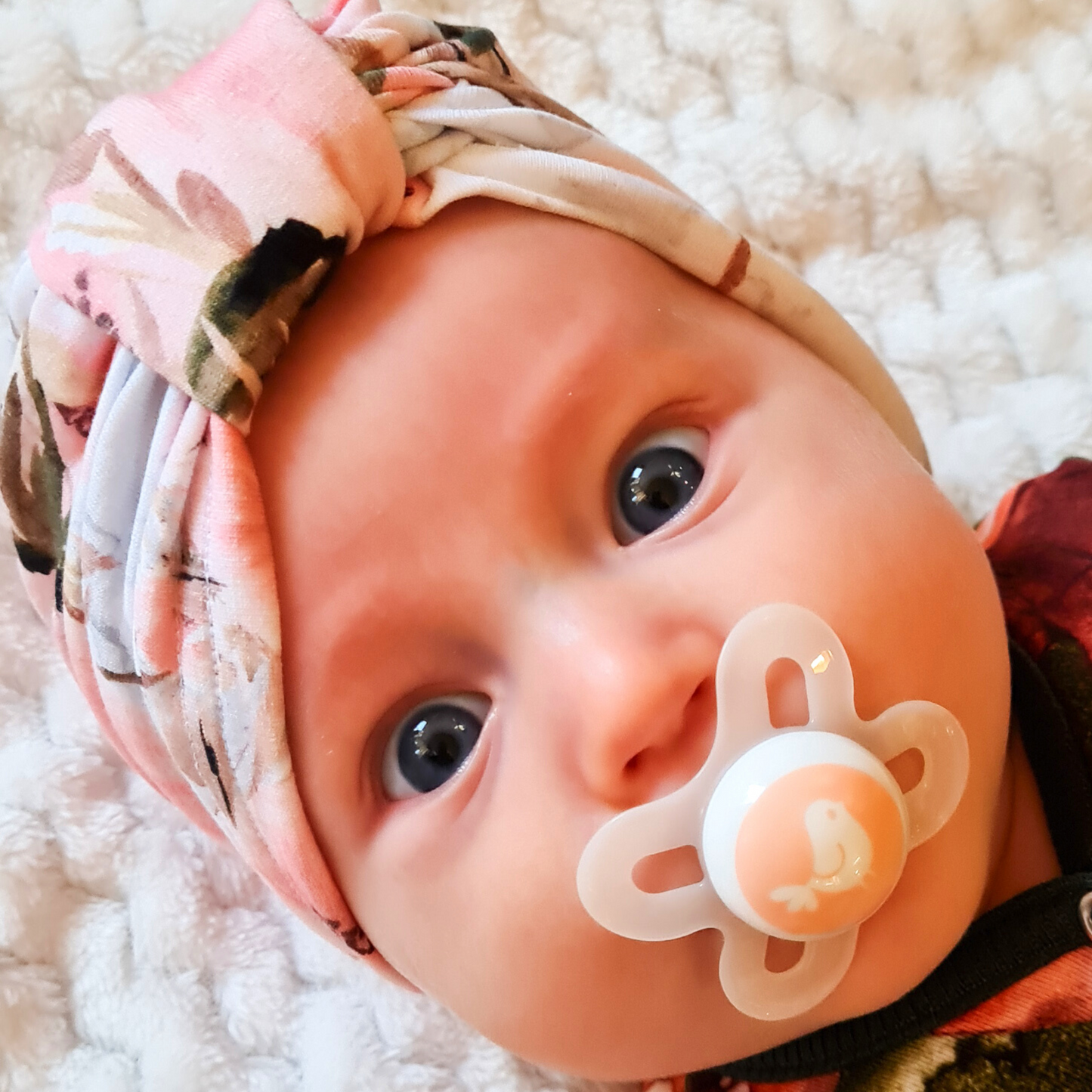 Turban, apricot flowers