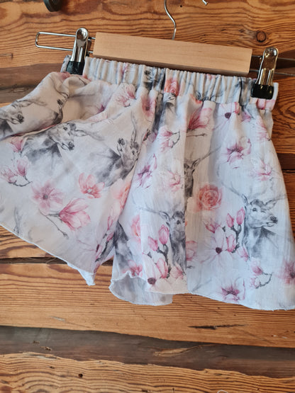 Loose shorts