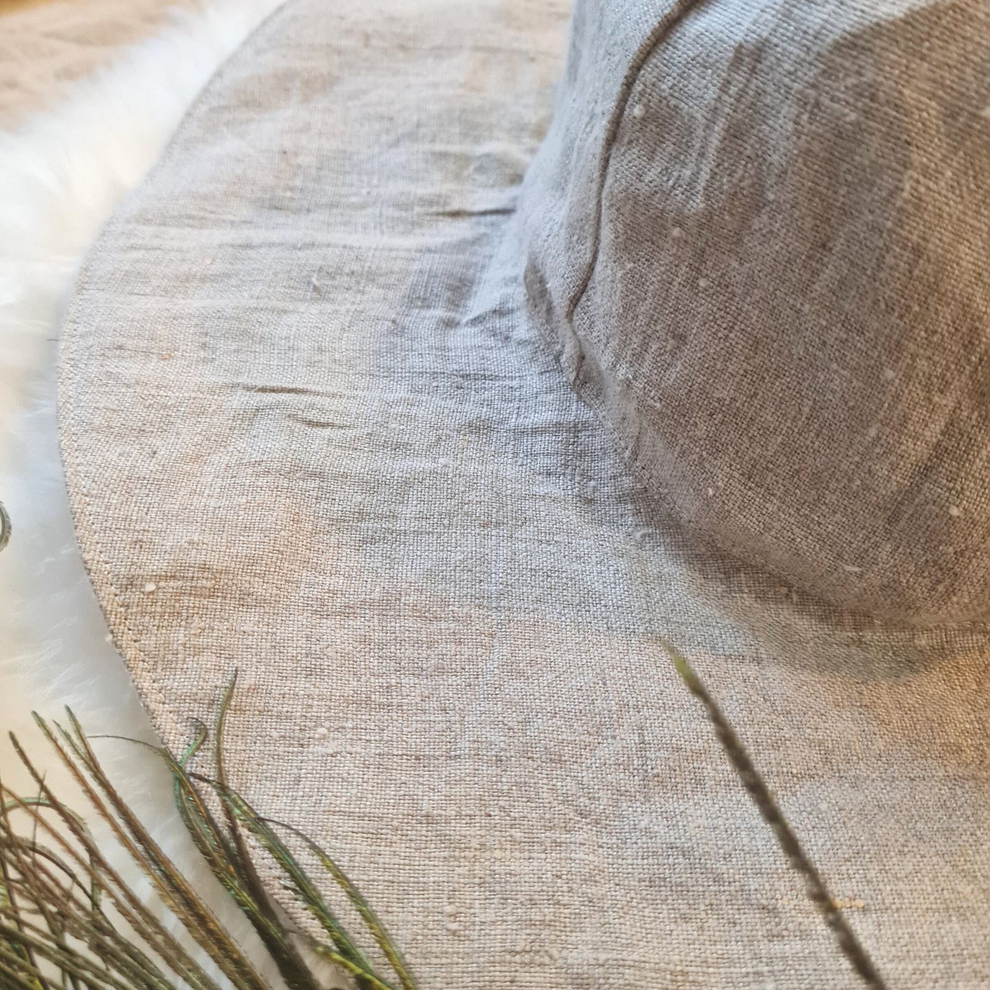 Linen hat