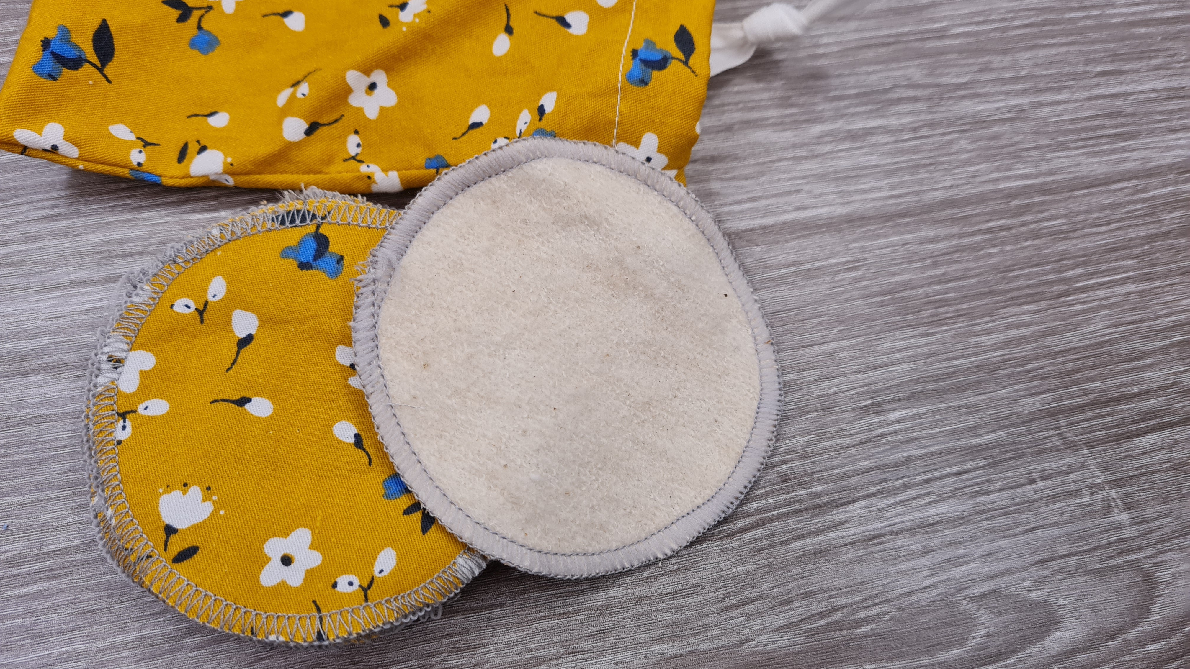 Lasting cotton pads, yellow flowers