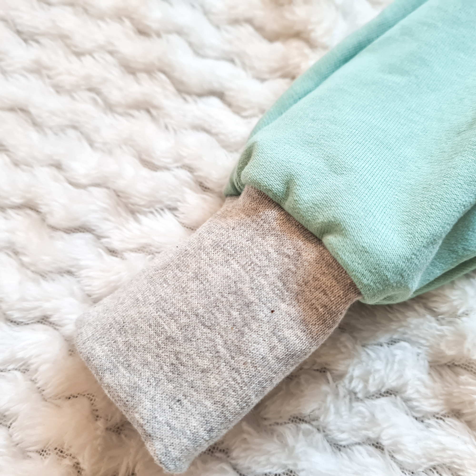 Slack pants, pastel colors