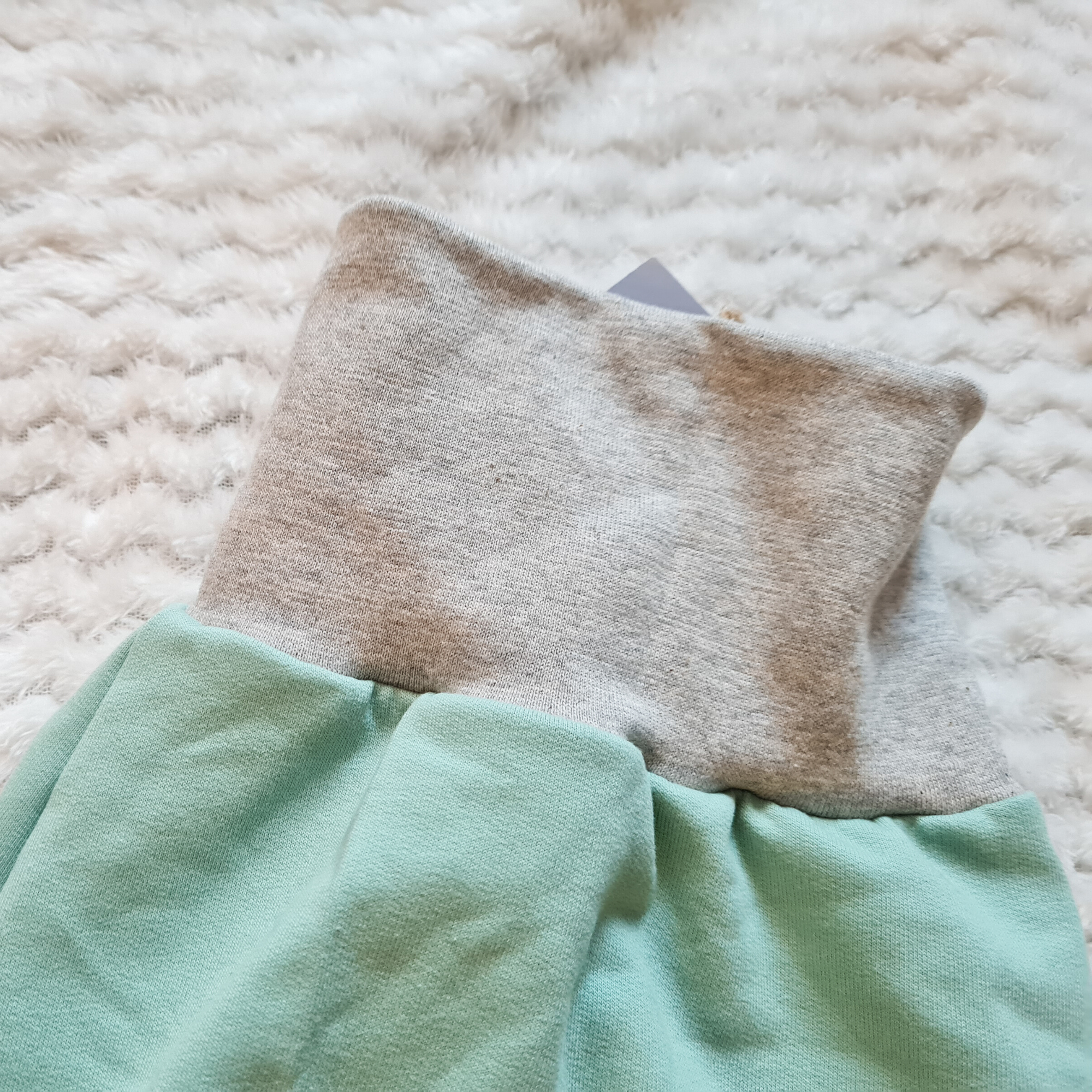 Slack pants, pastel colors