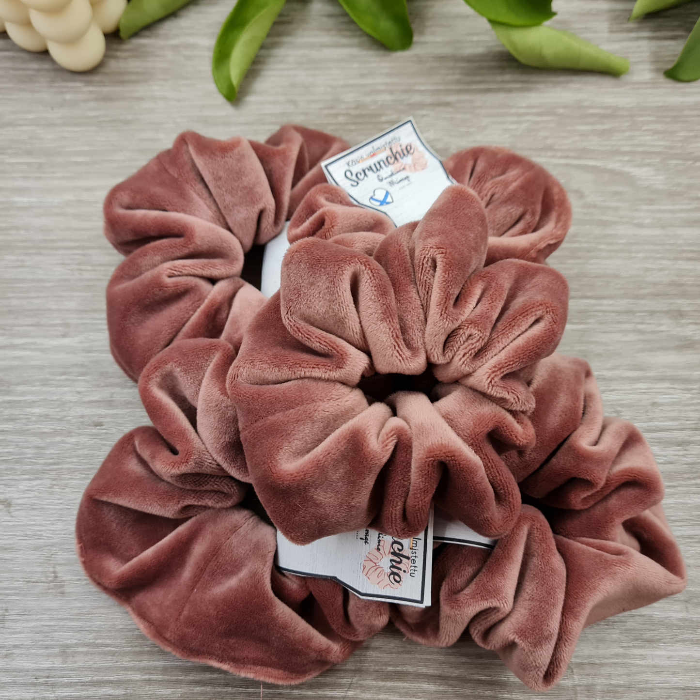 Sametti hiusdonitsi