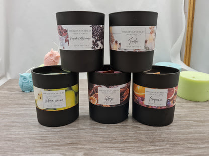 Gift box, large scented candle and oat pillow